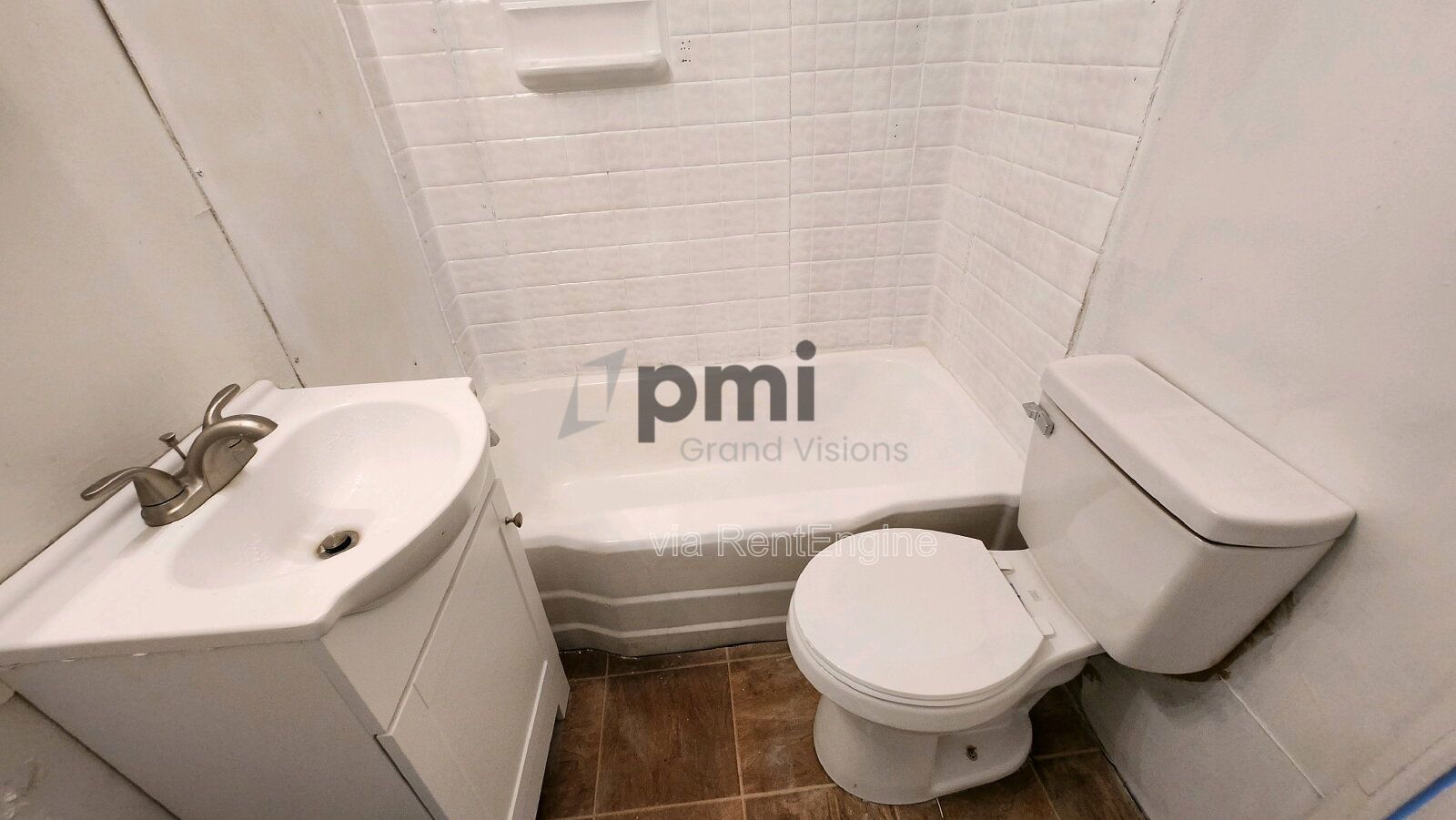 Charming 3-Bedroom Retreat with 2 Full Baths in Warrensburg! property image