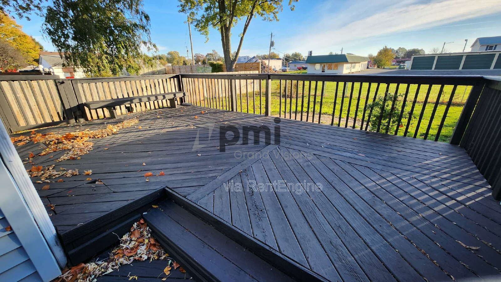 Charming 3-Bedroom Retreat with 2 Full Baths in Warrensburg! property image