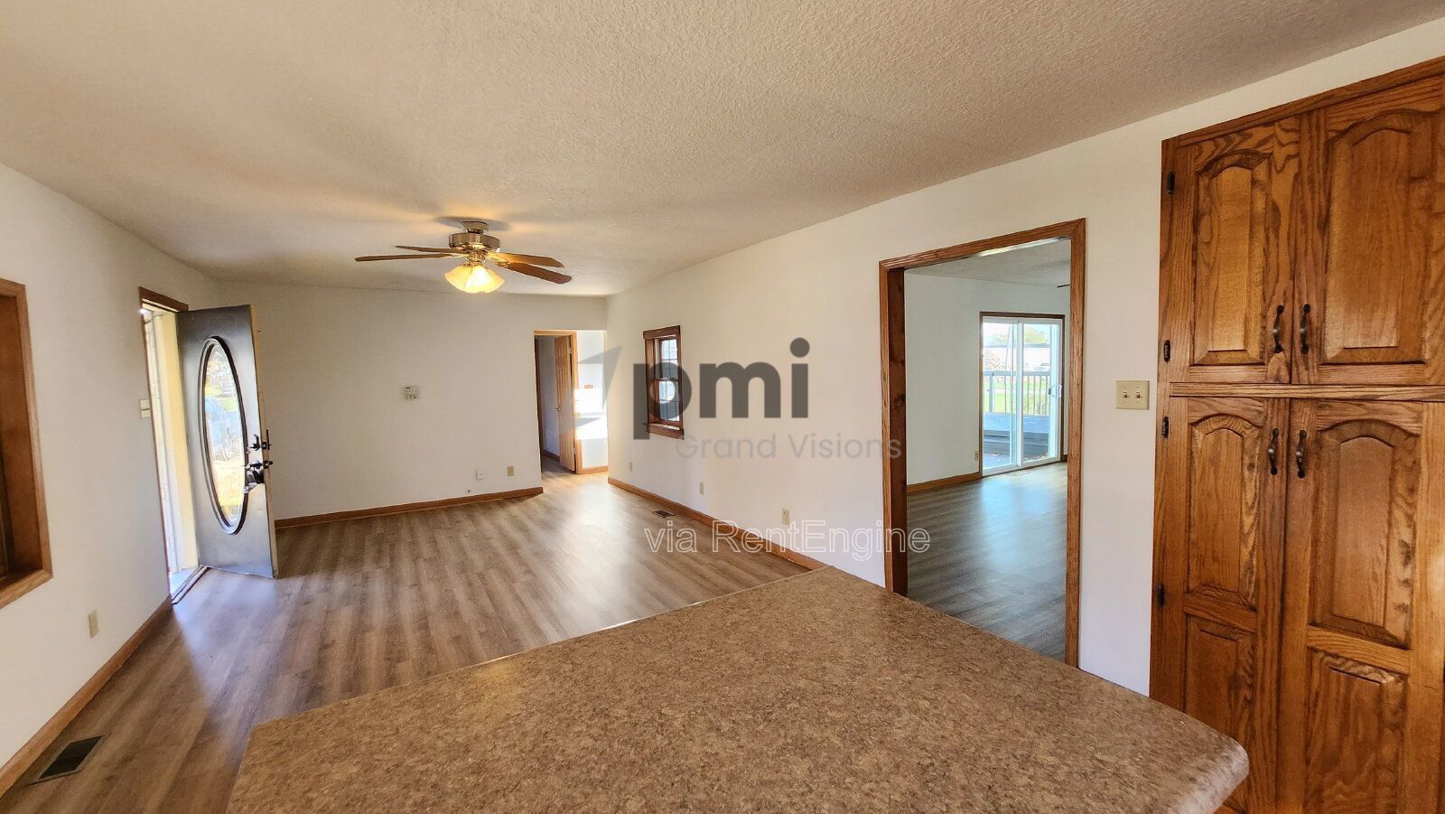 Charming 3-Bedroom Retreat with 2 Full Baths in Warrensburg! property image