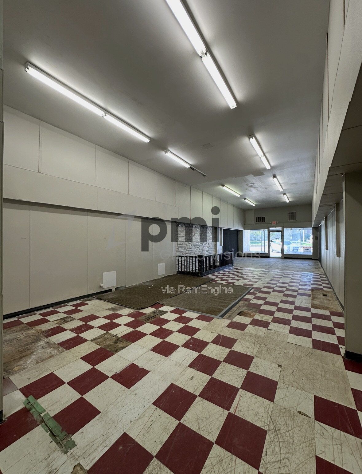 COMMERCIAL UNIT property image