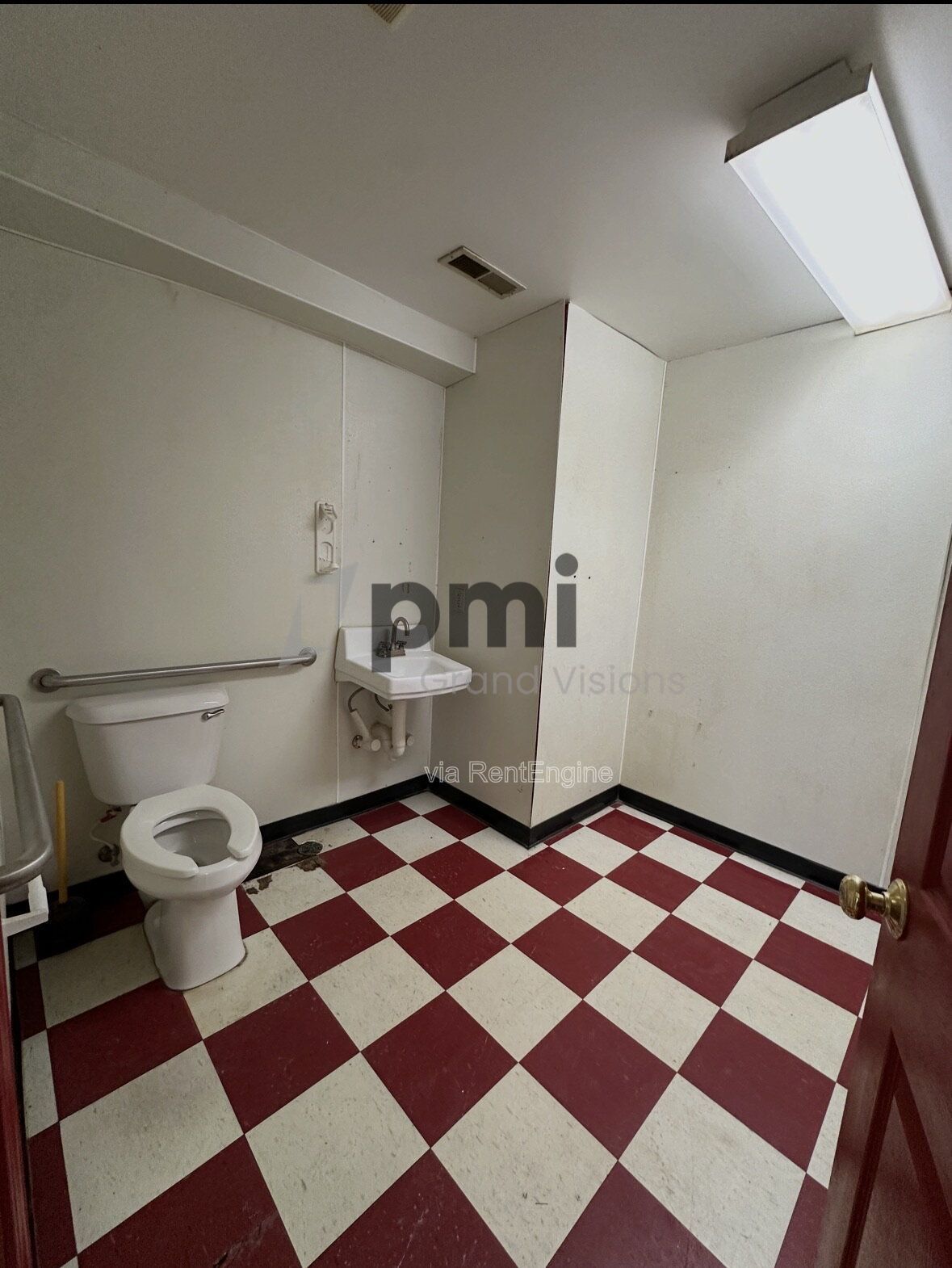 COMMERCIAL UNIT property image