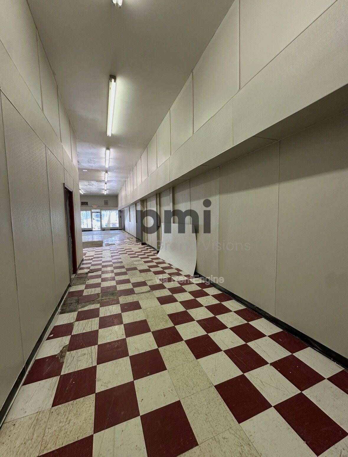 COMMERCIAL UNIT property image