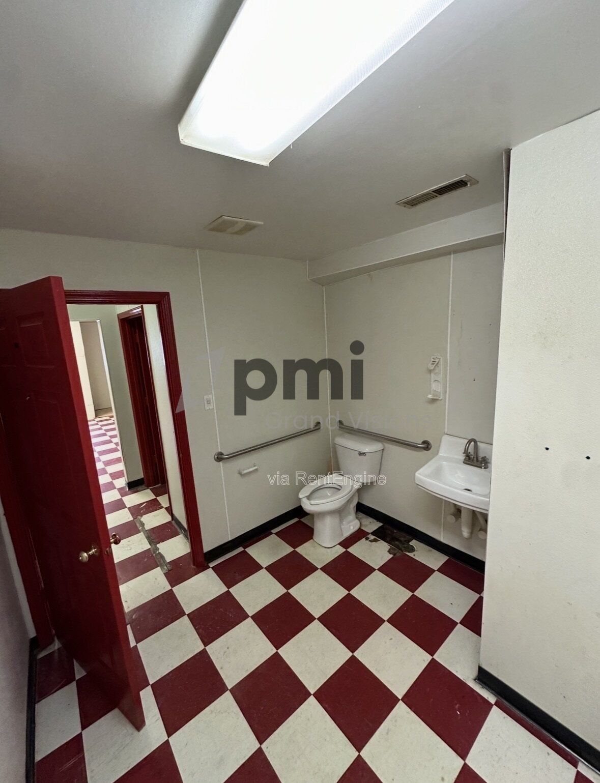 COMMERCIAL UNIT property image