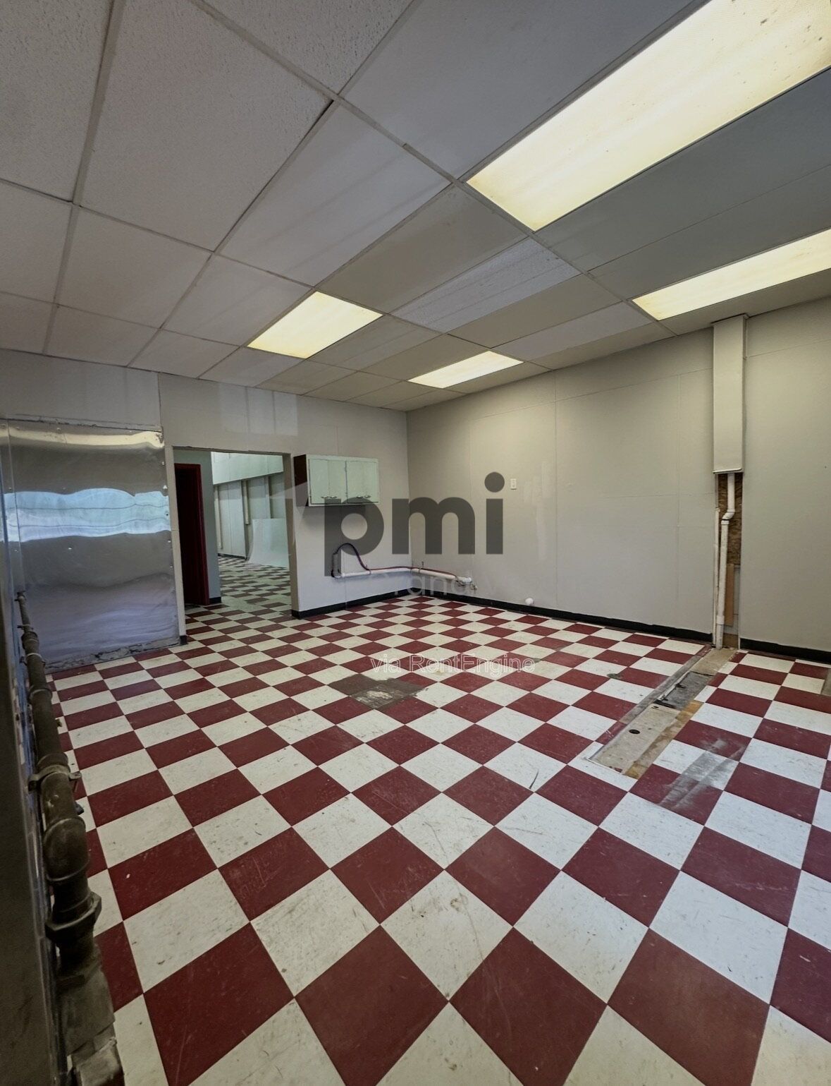COMMERCIAL UNIT property image