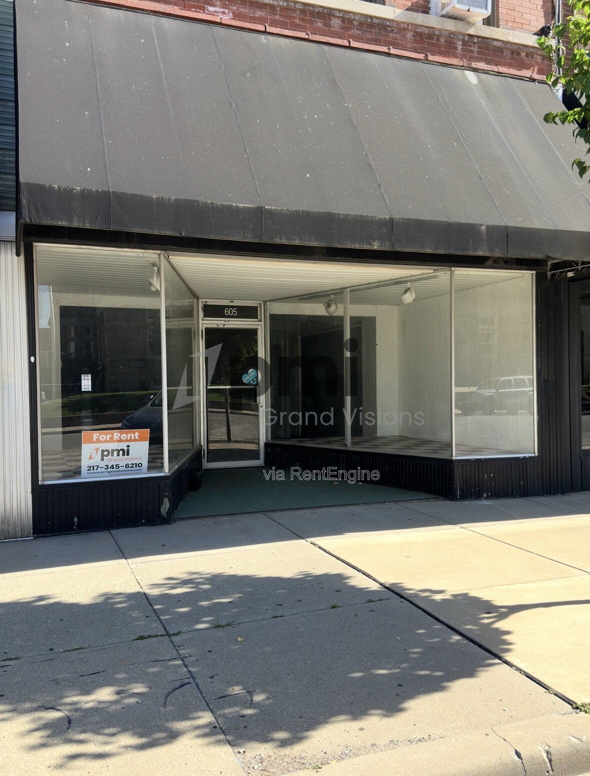 COMMERCIAL UNIT property image